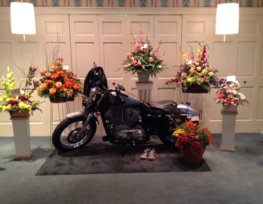 Website Picture - Personalized Service - Bike Display